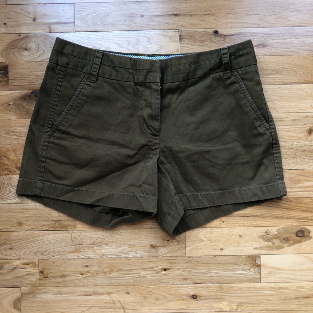 Like New! J.Crew 4" chino short